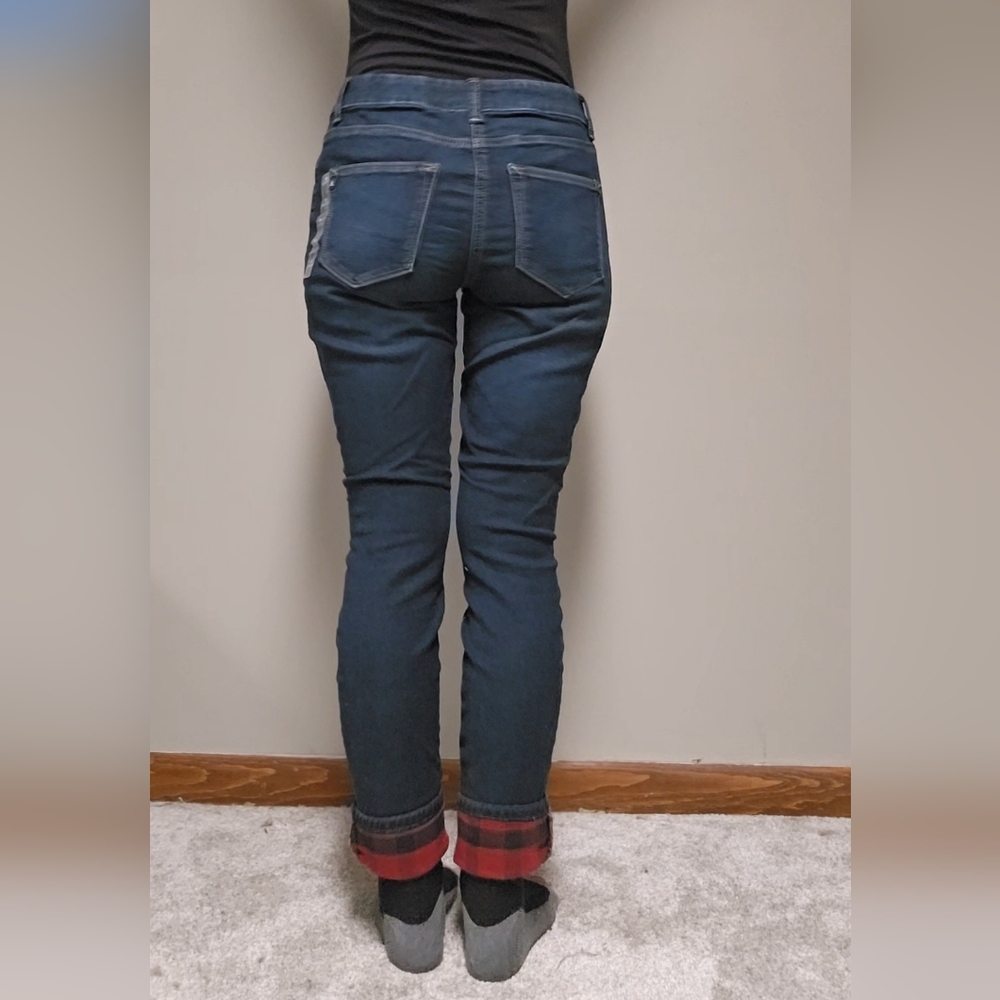 m jeans by maurices™ Super Soft Mid Rise Plaid Cuffed Jegging - Picture 5 of 10